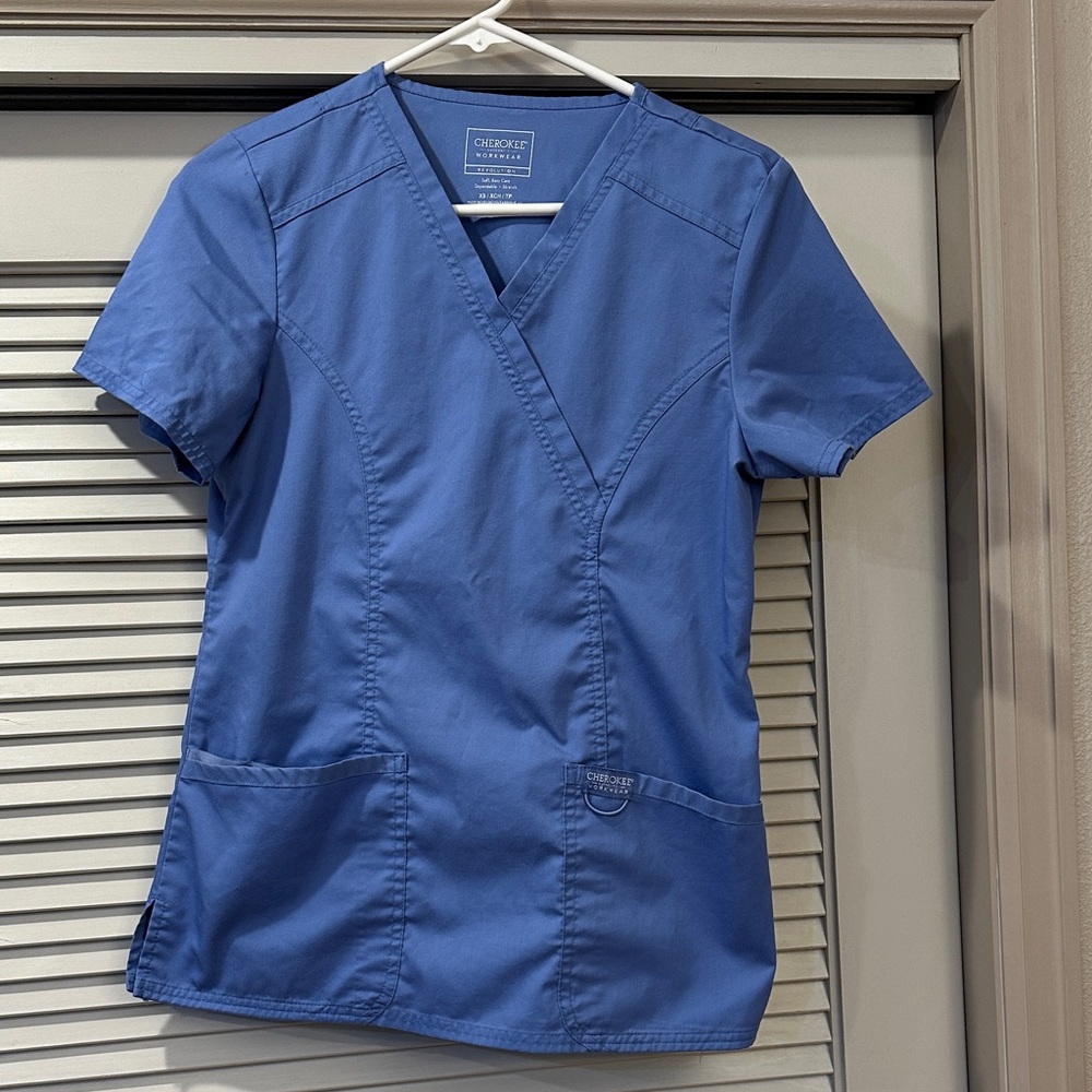 Cherokee Workwear Revolution Women’s Scrub Top